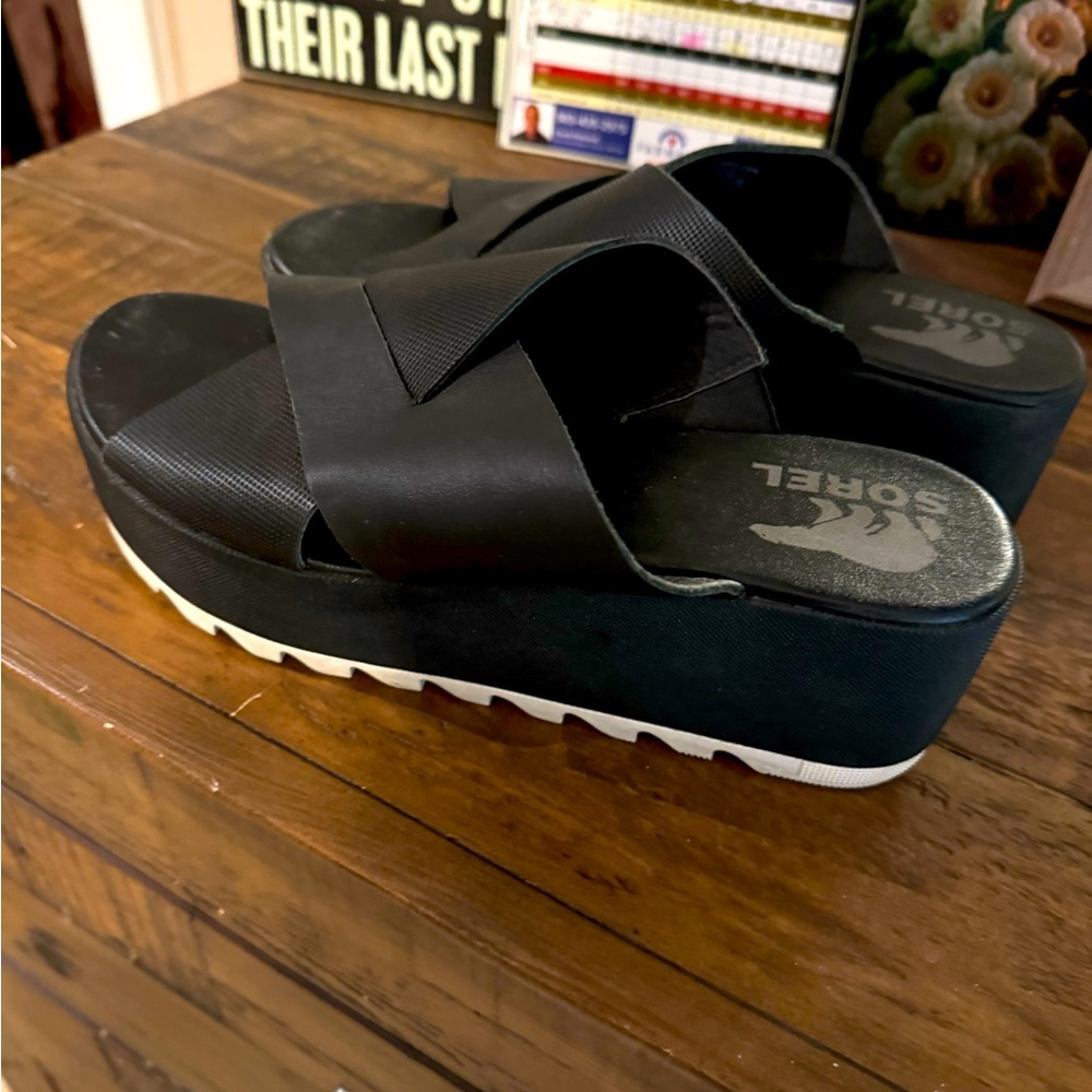 Sorel Women's Cameron Flatform Mule Sandals